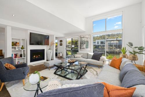 The Cove Luxury Waterfront Accommodation — hotel in Safety Beach