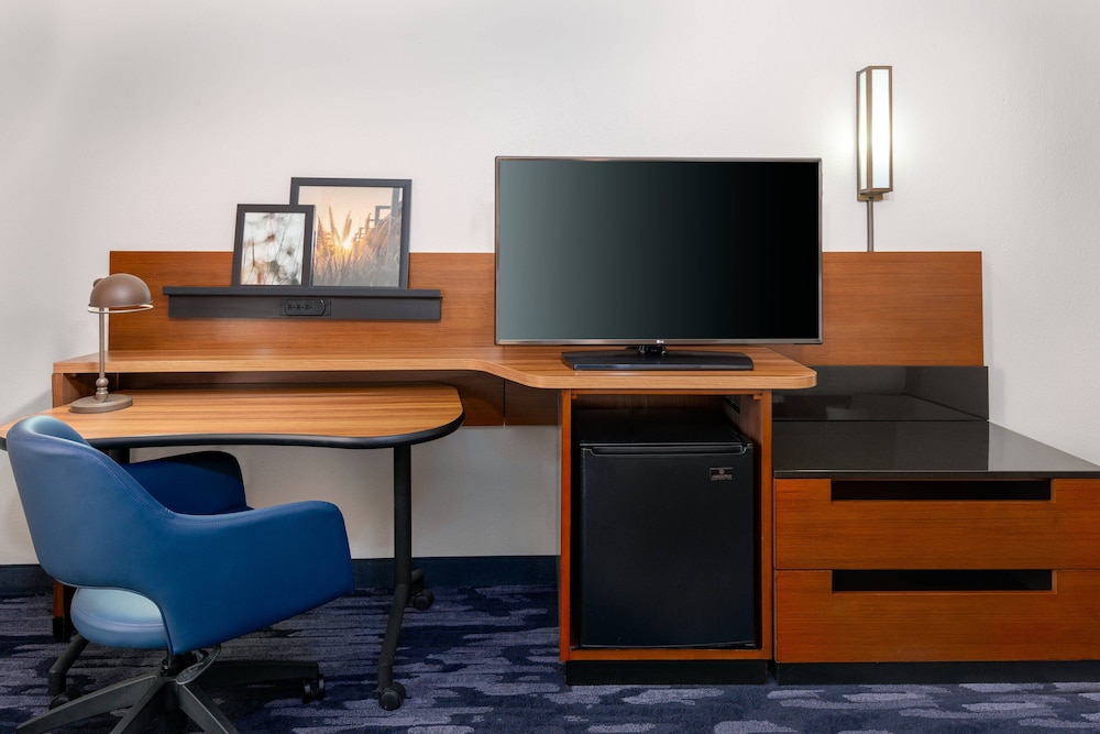 Fairfield Inn & Suites by Marriott Clearwater - photo 10