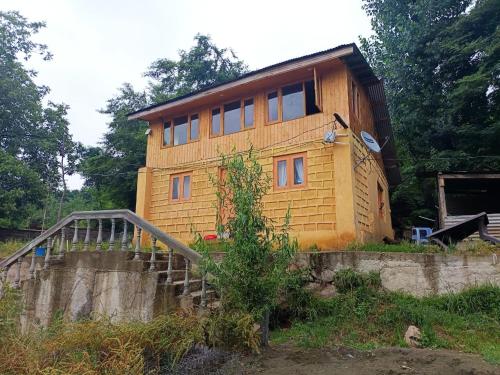Himalayan Huts - last minute hotel in Srinagar