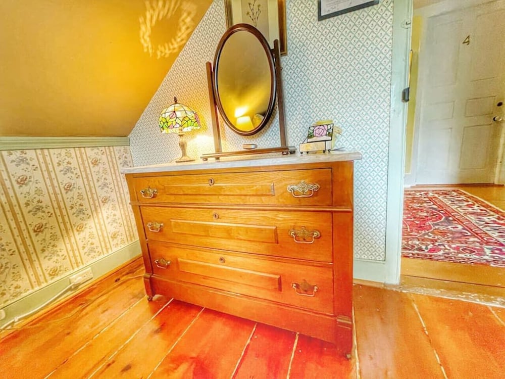 Open Hearth Inn - photo 7