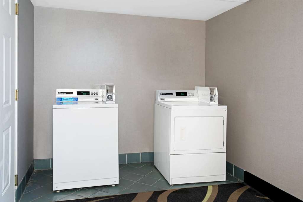 La Quinta Inn & Suites by Wyndham Tucson Airport - photo 29