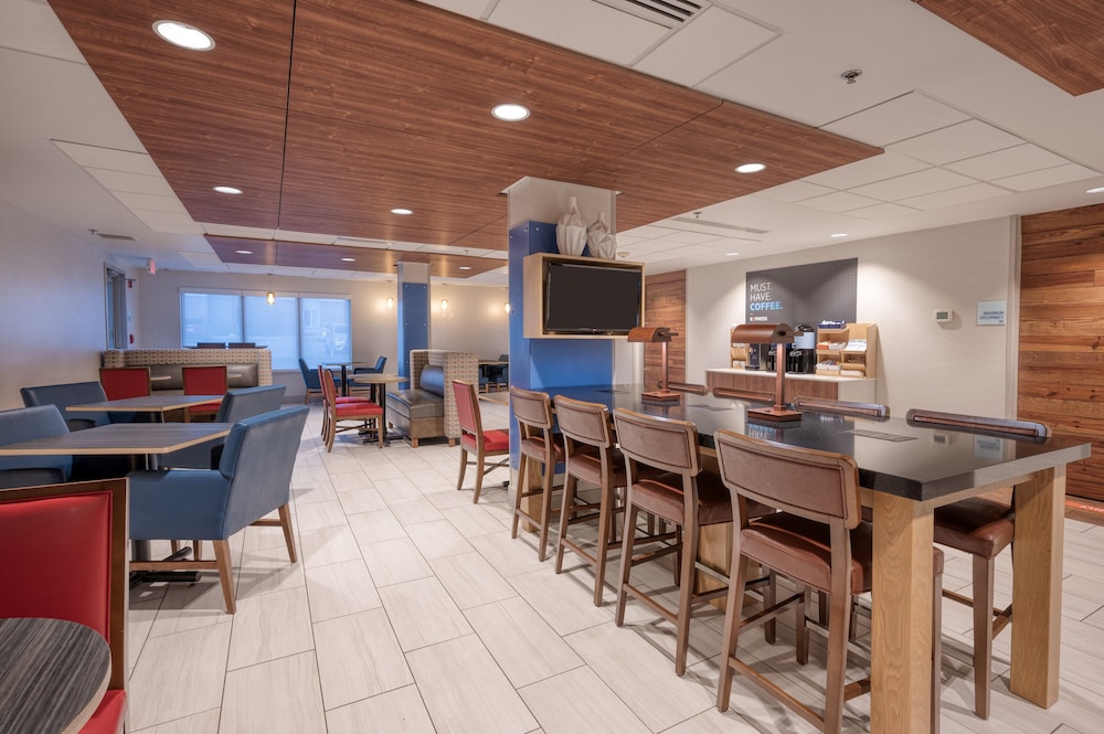 Holiday Inn Express Radcliff Fort Knox by IHG - photo 41