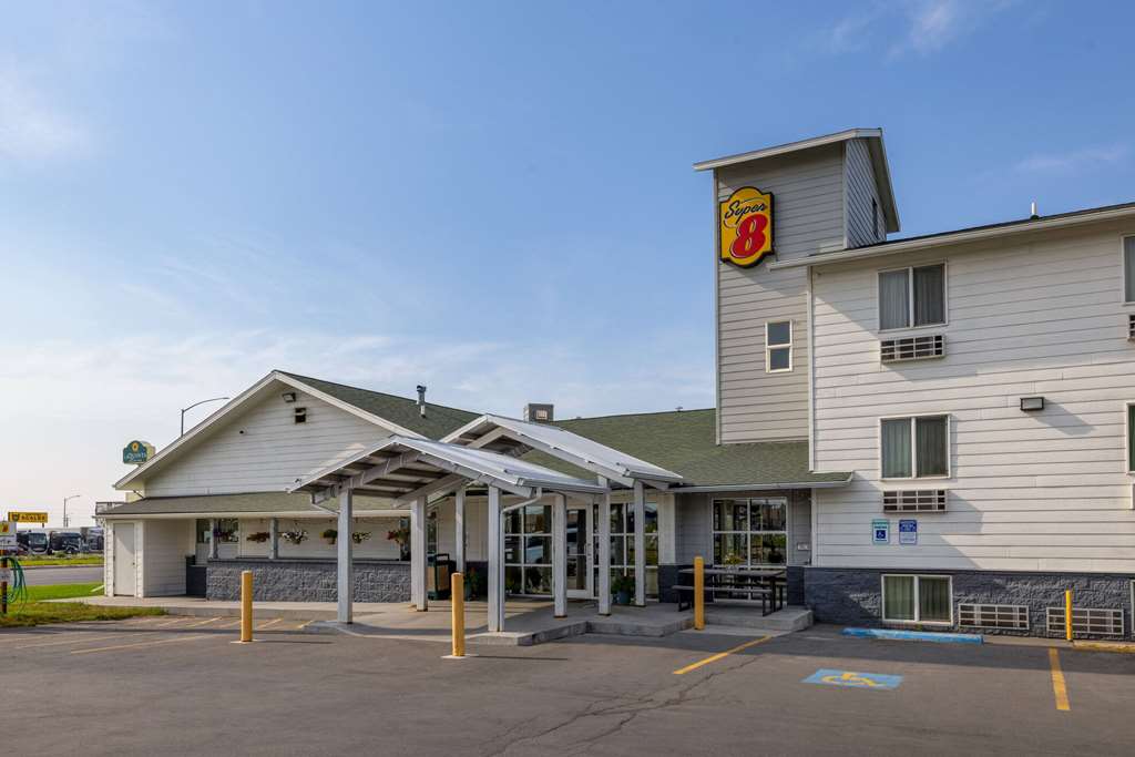 Super 8 by Wyndham Belgrade Bozeman Airport - photo 5