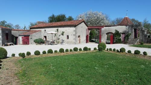 Gites De La Brunière — hotel in La Pommeraie-Sur-Sevre