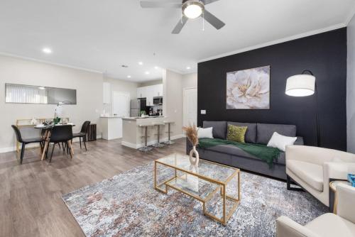 Chic 2BR Scottsdale Pet friendly Sunrise Peak — 4-Star Luxury Hotel in Scottsdale, United States