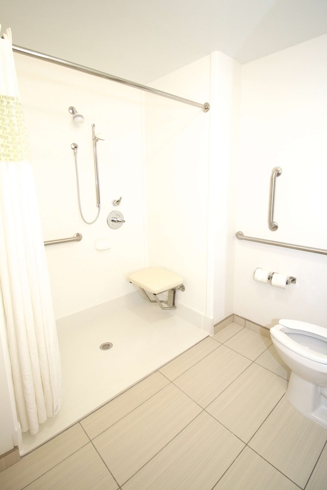 Hampton Inn & Suites Sandusky Milan - photo 16