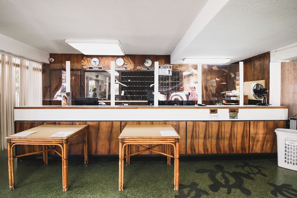 Royal Grove Waikiki - photo 2