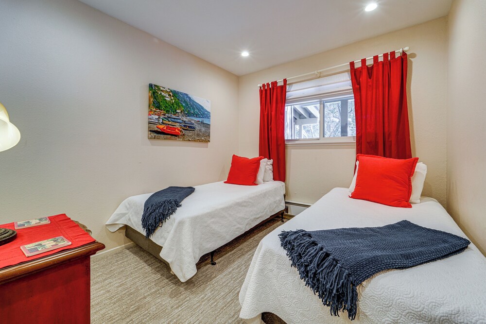 1 Mi To Diamond Peak Ski Resort Condo with Pool - photo 19