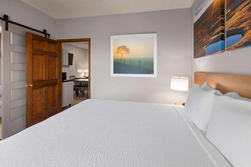 Days Inn by Wyndham Hutchinson - photo 24