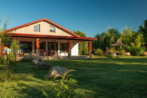La Livada — hotel in Greci
