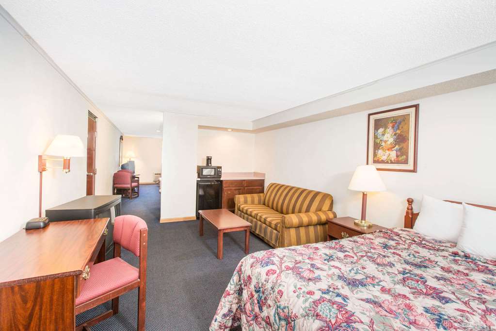 Days Inn by Wyndham Effingham - photo 13