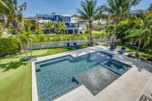 Golf Cart included Luxurious Outdoor Living with Putting Green and Outdoor Kitchen in Anna Maria, United States