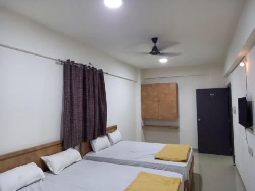 Hotel Highway Palace in Nashik, India