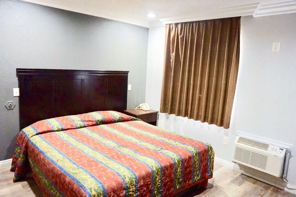 Rio Motor Palace Inn - photo 4