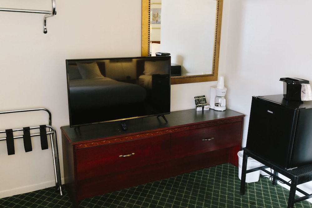 Grand Traverse Motel - photo 8