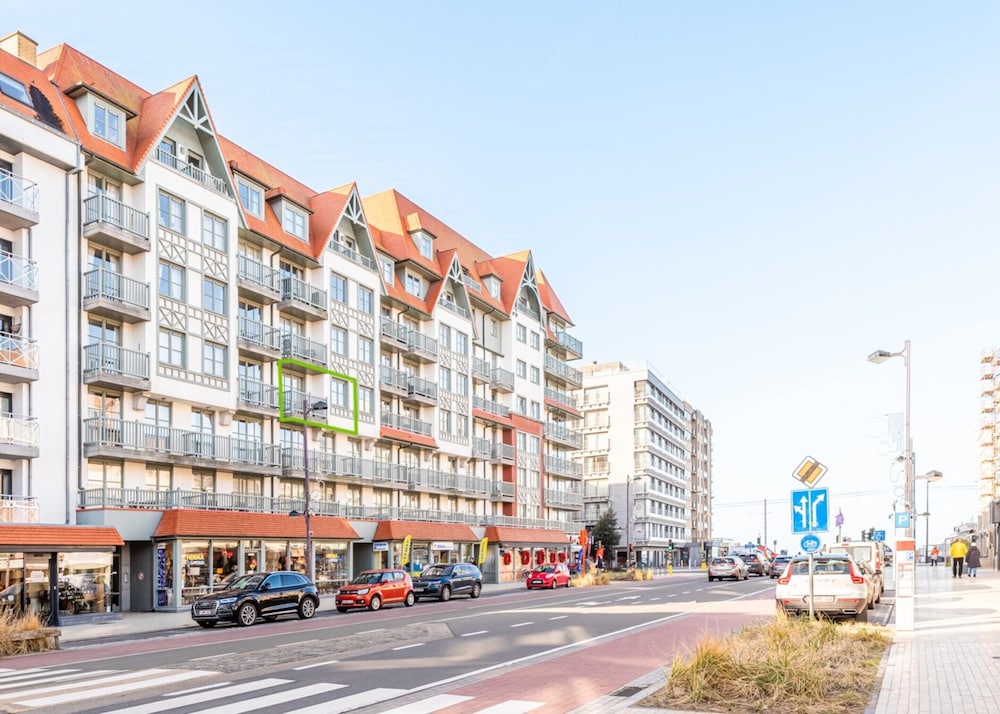 Apartment near Belgian Coastline Beach — 4-Star Luxury Hotel in Oostduinkerke, Belgium
