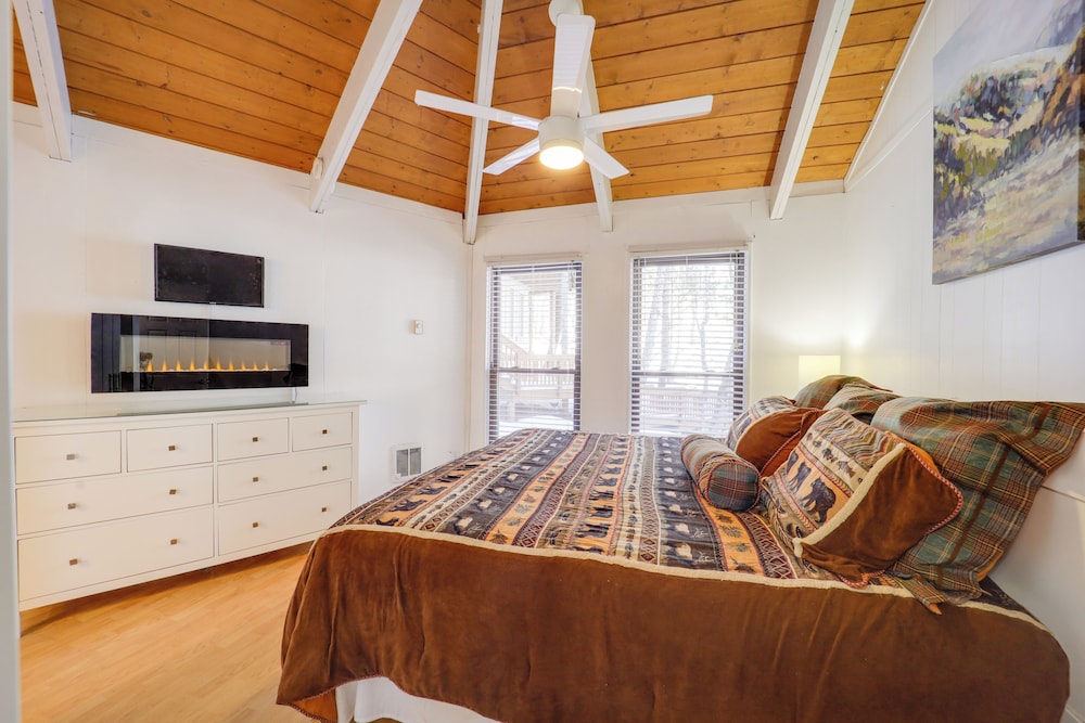 1 Mi to Beech Mountain Resort: Comfy Condo - photo 14