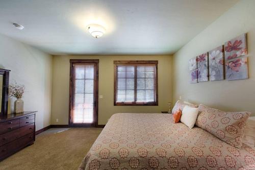 Greystone on Payette Lake by Casago McCall Donerightmanagement - photo 11