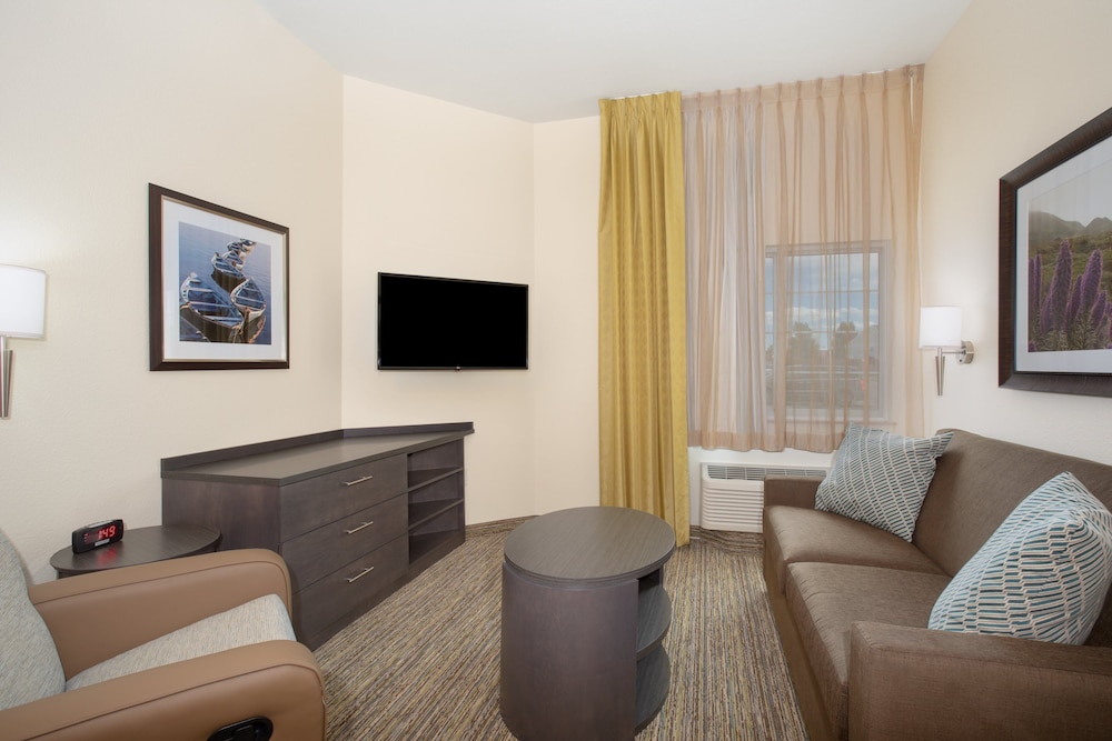 Candlewood Suites Cheyenne by IHG - photo 14