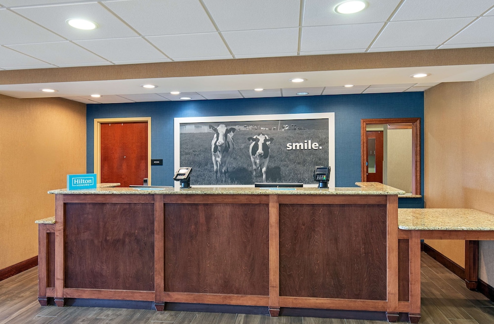 Hampton Inn & Suites Madisonville - photo 9