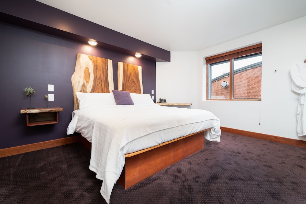 The Horton Hotel and Rooftop Lounge - photo 9