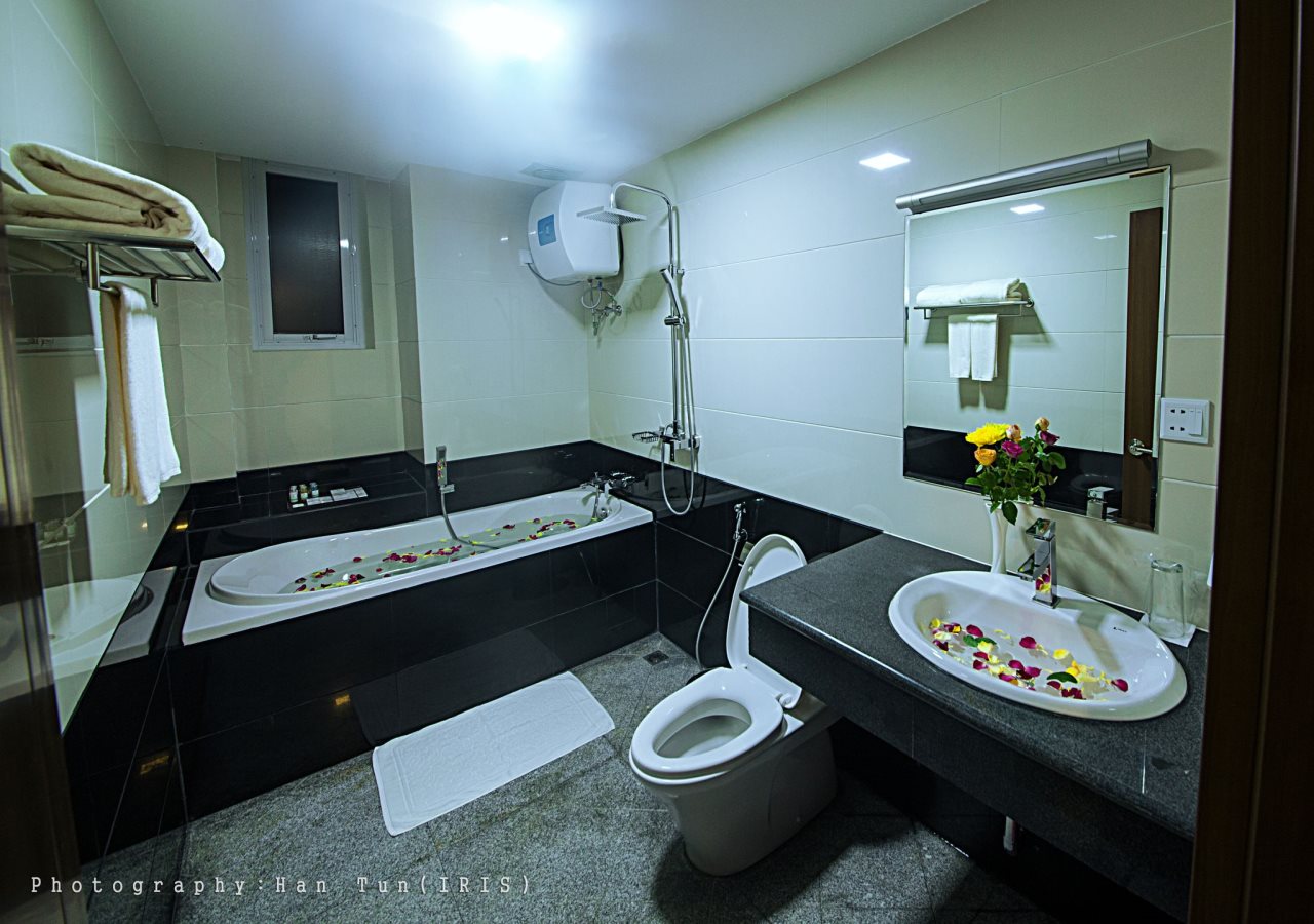 Ngwe Moe Hotel — Mawlamyine — photo 5