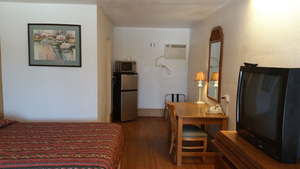 Tri State Inn - photo 8