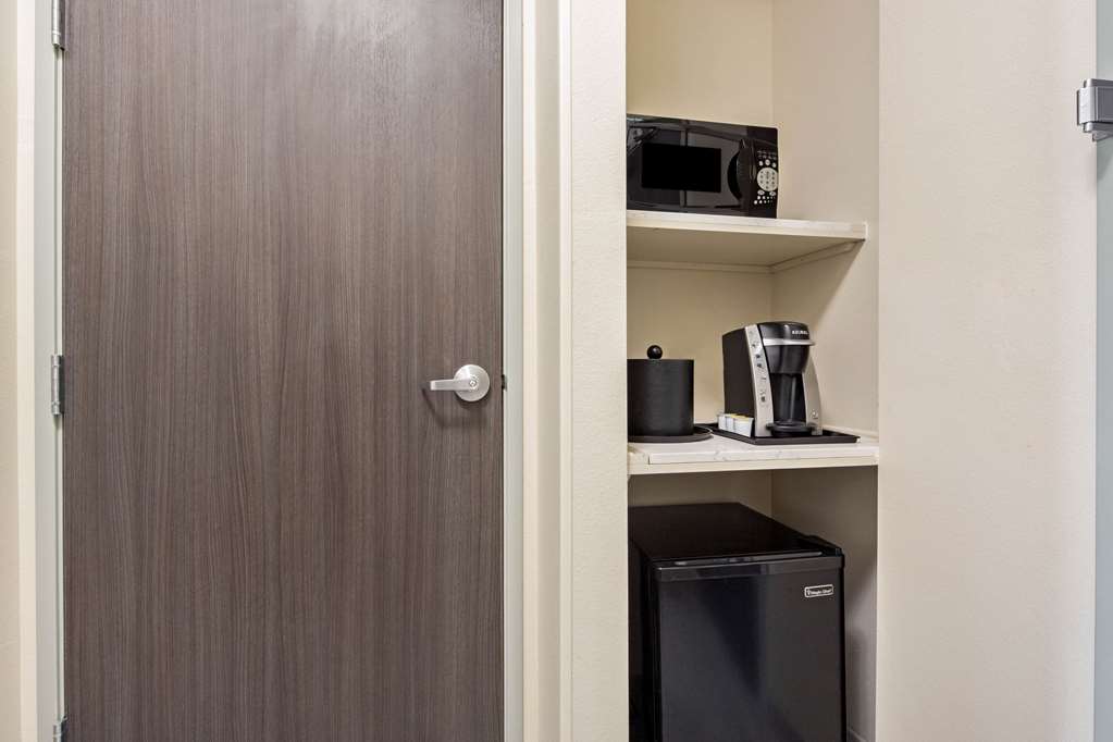 La Quinta Inn & Suites by Wyndham Morgan Hill San Jose South - photo 26