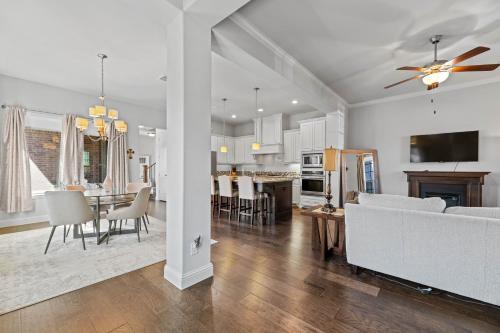 Modern Allen Prairie Retreat — hotel in Allen