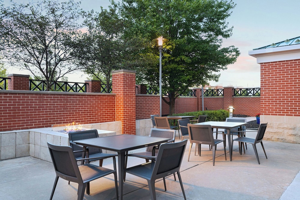 Courtyard Marriott Aksarben Village - photo 21