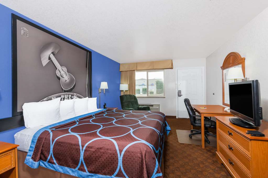 Super 8 by Wyndham Cleburne - photo 6