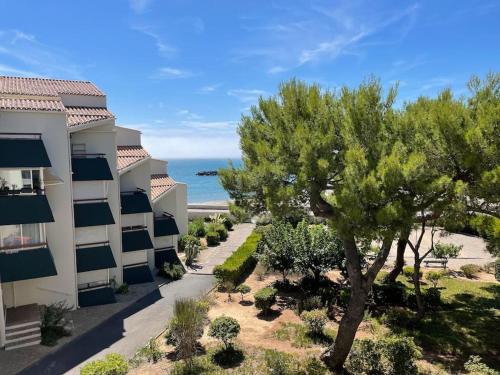 Chez Chris - carbon neutral hotel in Sete