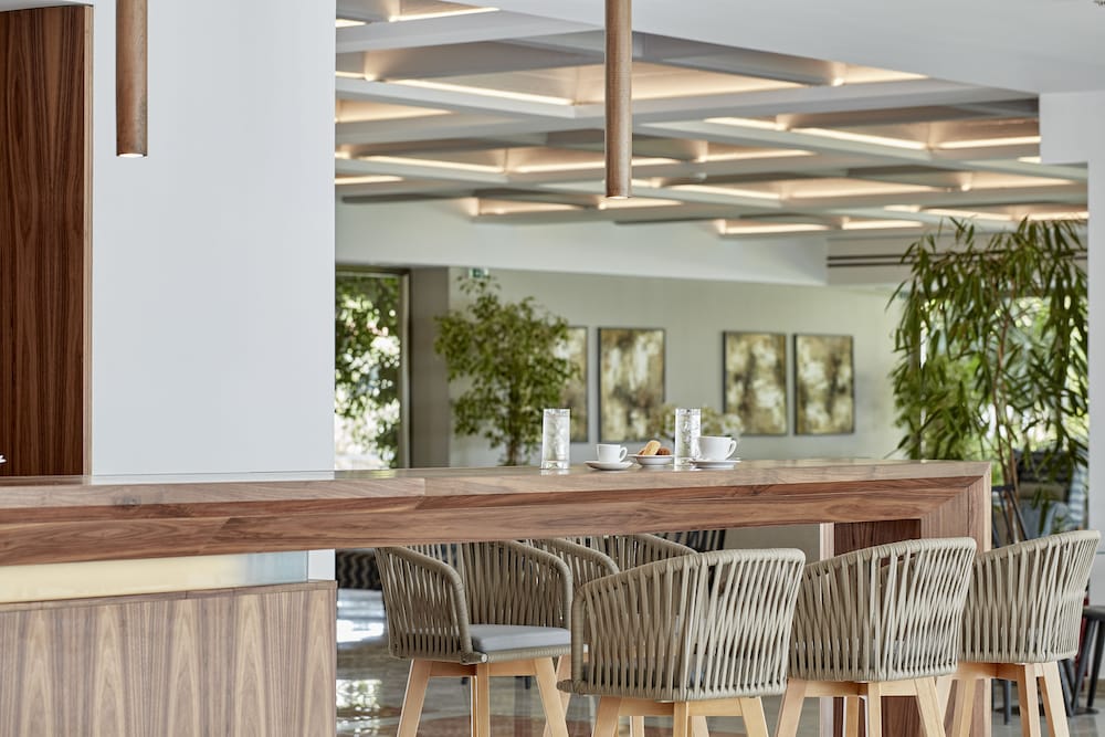 מזון ומשקאות