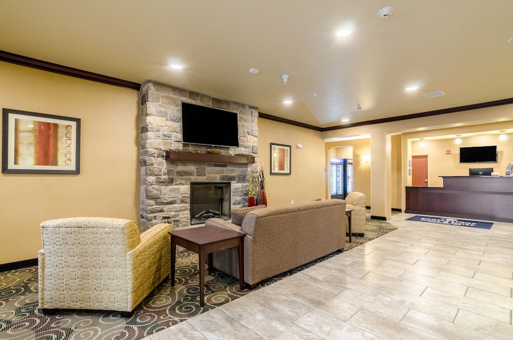Cobblestone Hotel & Suites McCook - photo 2