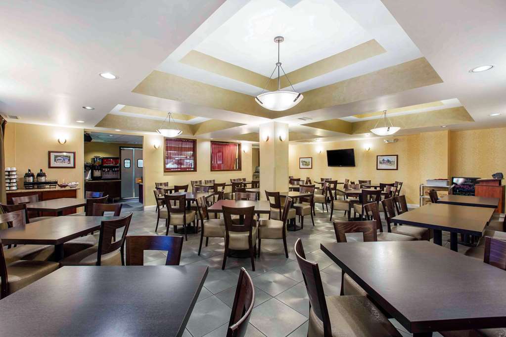 The Oaks Hotel & Suites - photo 43