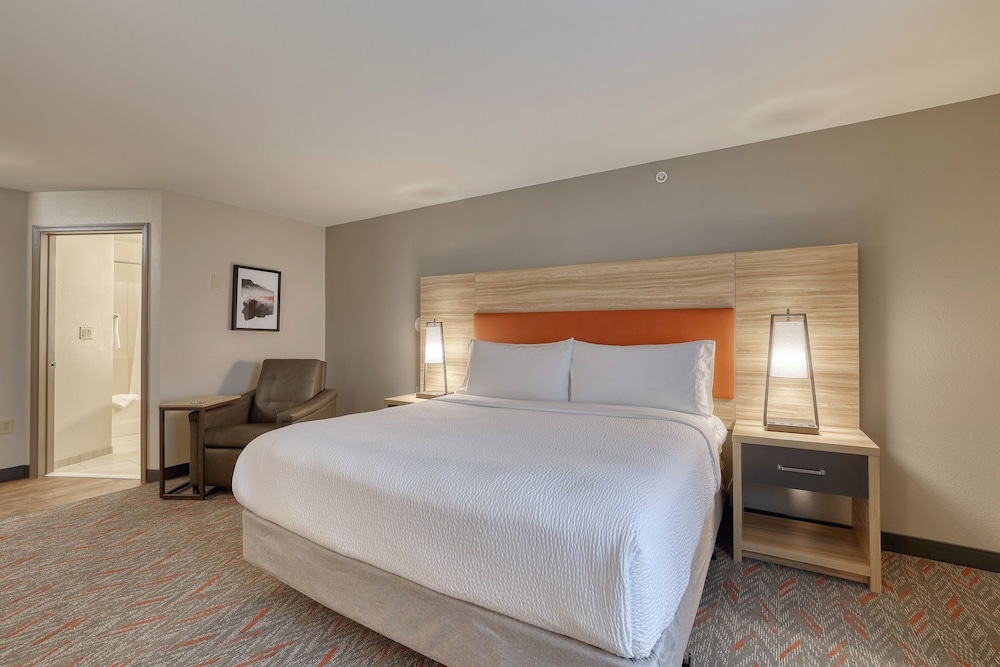 Candlewood Suites Milwaukee Airport by IHG - photo 16