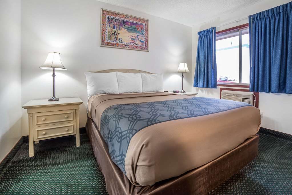 Econo Lodge Lewiston - photo 4