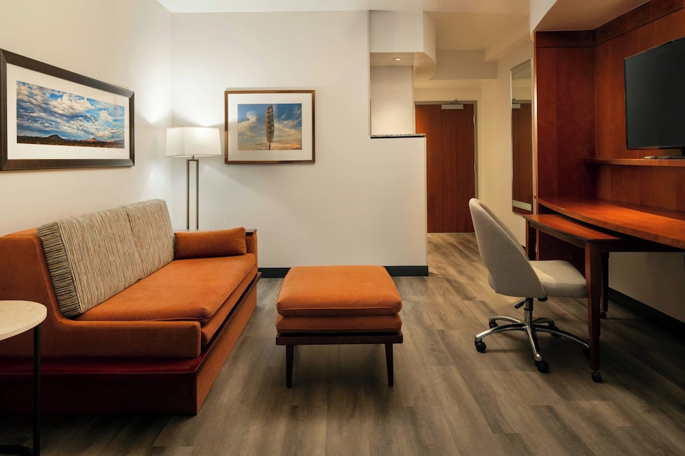 Courtyard Scottsdale Salt River - photo 26