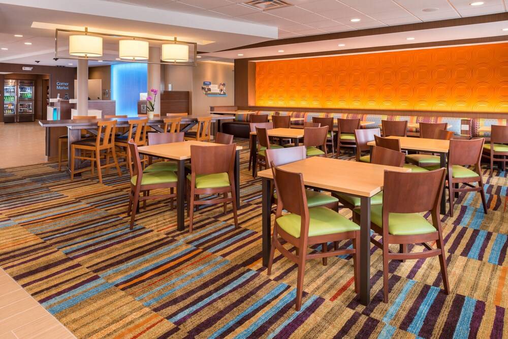 Fairfield Inn & Suites by Marriott Huntington - photo 22