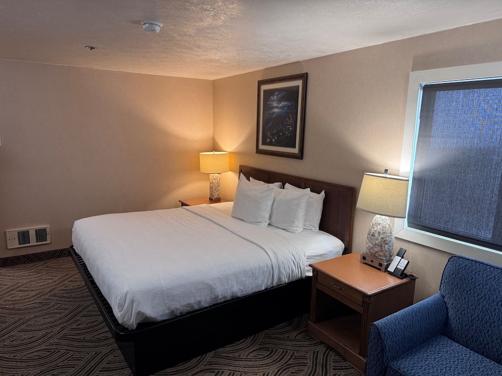 Promenade Inn & Suites Oceanfront - photo 20