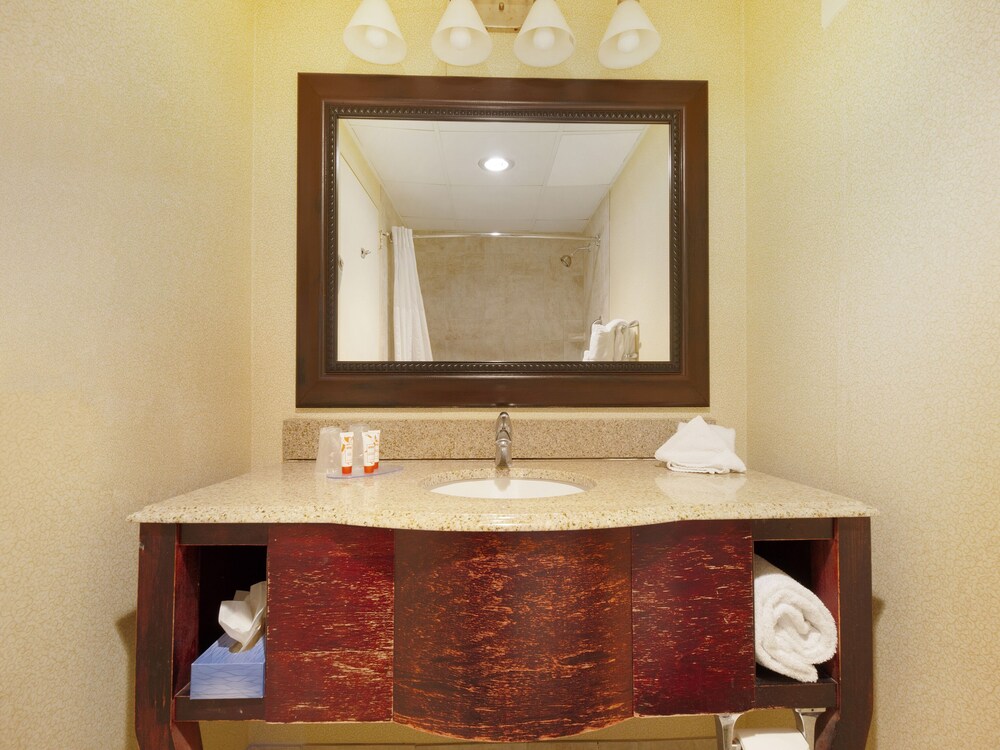 FairBridge Hotel & Conference Center East Hanover - photo 29