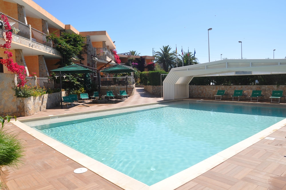Palm Village — hotel in Villasimius