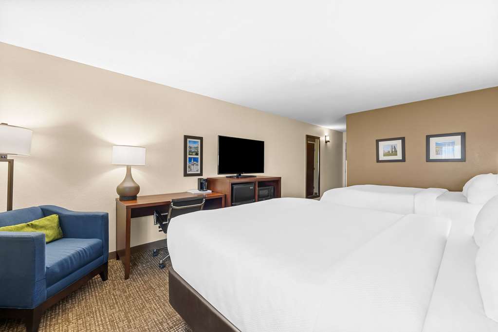 Comfort Inn & Suites Pueblo - photo 15