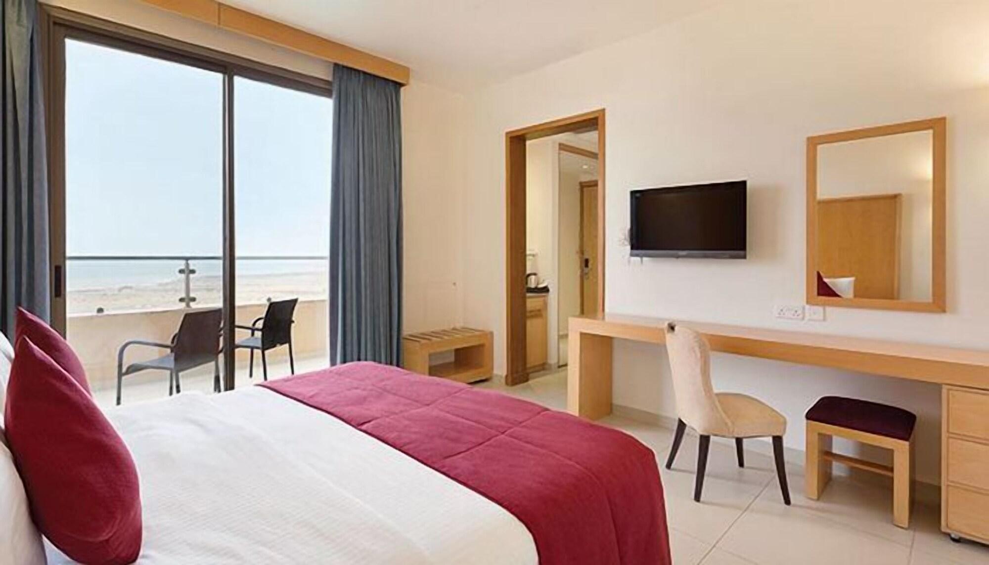 Hotel Laetitia — Furnari