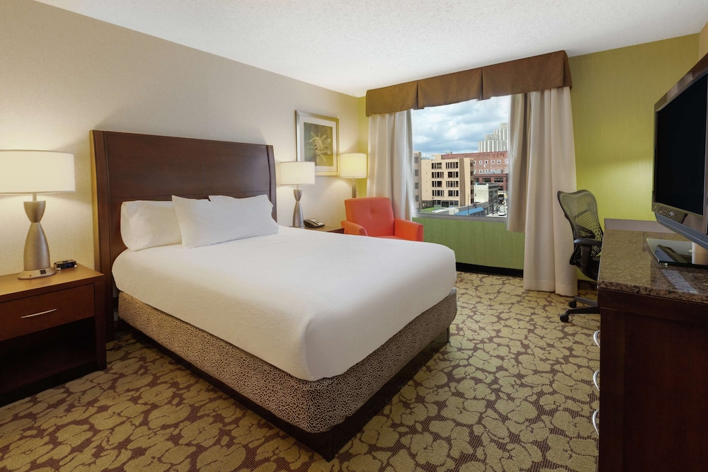 Hilton Garden Inn Pittsburgh University Place - photo 11