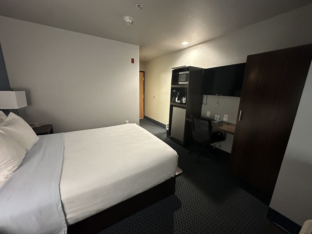 Sugar Creek Inn & Suites - photo 5