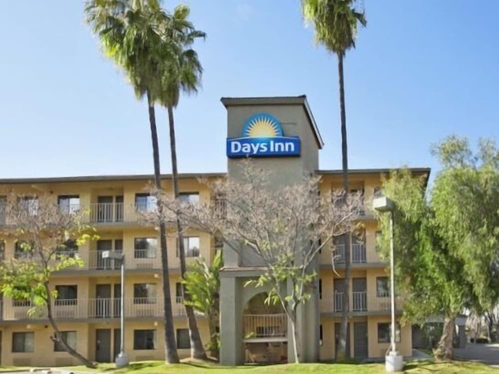 Days Inn by Wyndham Buena Park - photo 29
