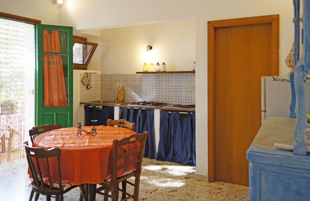 Villa Alba Appartamenti — 4-Star Luxury Hotel in Kamma, Italy