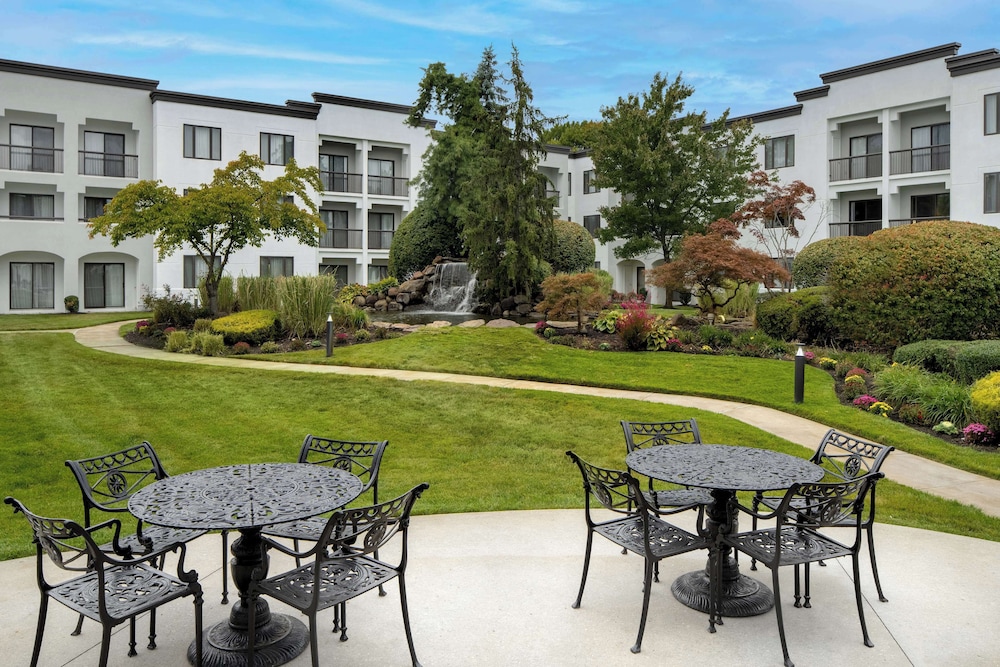 DoubleTree Suites by Hilton Hotel Mt. Laurel - photo 57