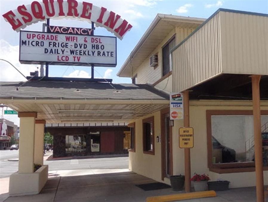 Esquire Inn - carbon neutral hotel in Elko